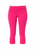 Wanda Fuchsia Capri Pants